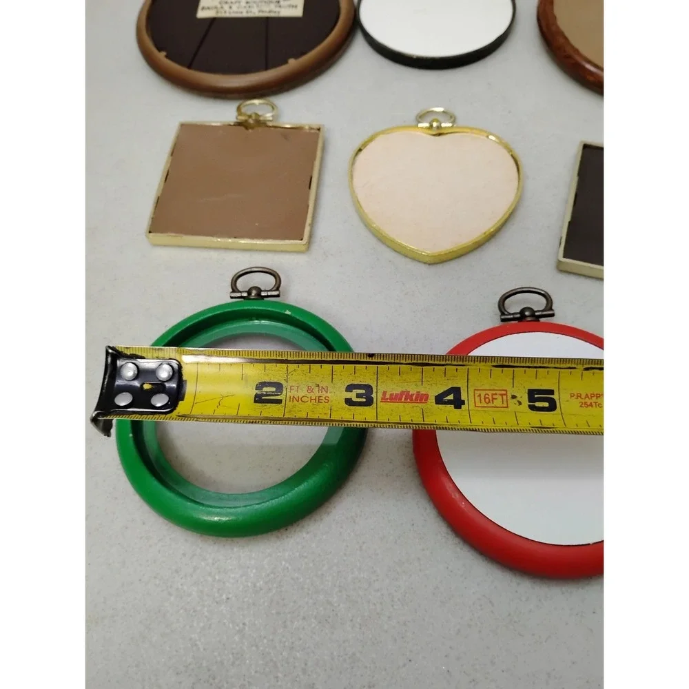 Lot of 8 VTG Christmas Needlepoint Ornament Link Frame Plastic Metal Faux Wood